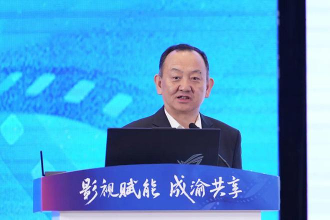 在这场成渝影视盛会上川影一整个惊喜“大动作”!(图5) 在这场成渝影视盛会上川影一整个惊喜“大动作”!(图5)