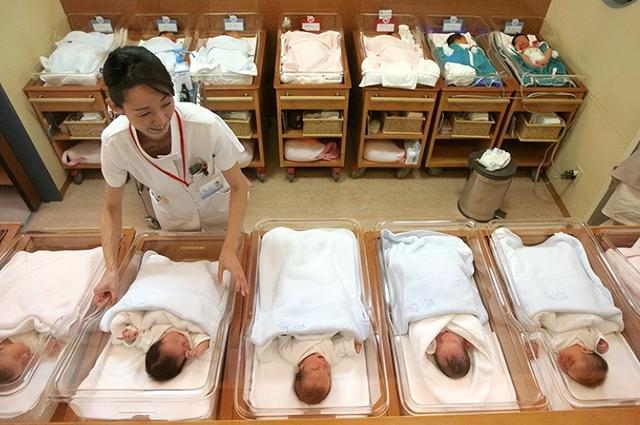中日韩2024年新生儿差距：日本跌破70万韩国24万中国多少？(图2)